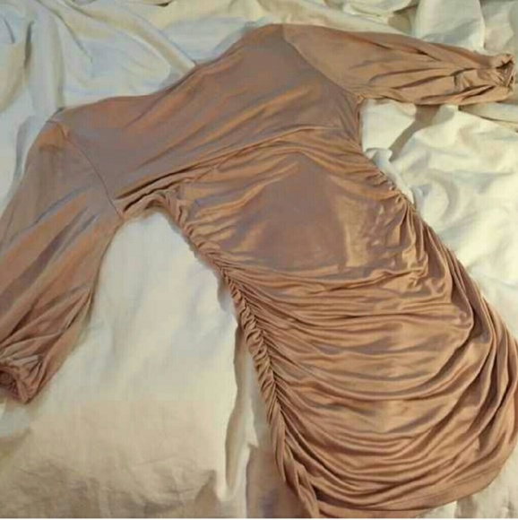 🚫SOLD🚫BEBE SCRUNCH TOP - Picture 2 of 3