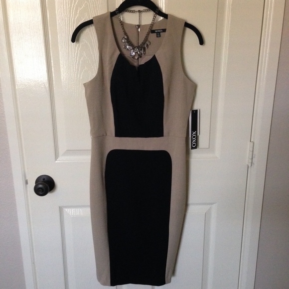 NWT XOXO Color Block Midi Dress - Picture 3 of 4