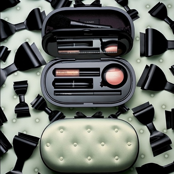 Mac makeup set limited edition lipgloss lipstick - Picture 1 of 1