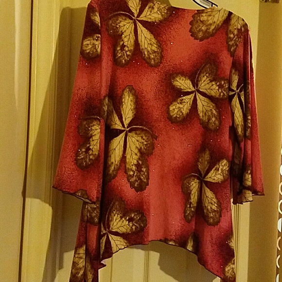 Top - Picture 2 of 2