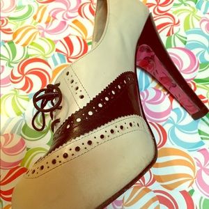 Betsey Johnson black and white shoes