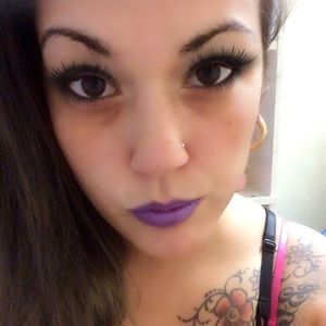 Meet your Posher, Desiree