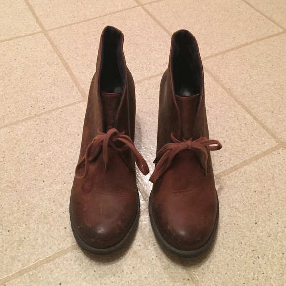 Clarks Healed Booties