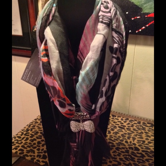 Scarf - Picture 2 of 2