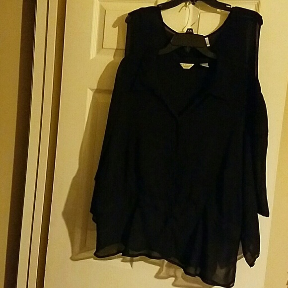 2 piece Top Set - Picture 3 of 3