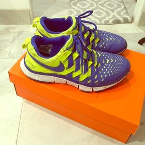 Nike men's size 8 free runs 5.0