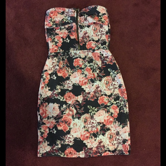 Short dress