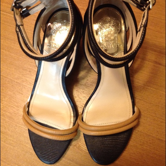 Vince Camuto Wedges
