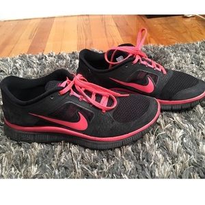 Nike Id sneakers 9.5 great condition
