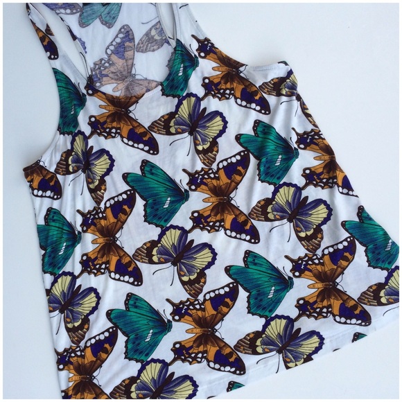 XXI Tops - ✨HP Butterfly Tank Top