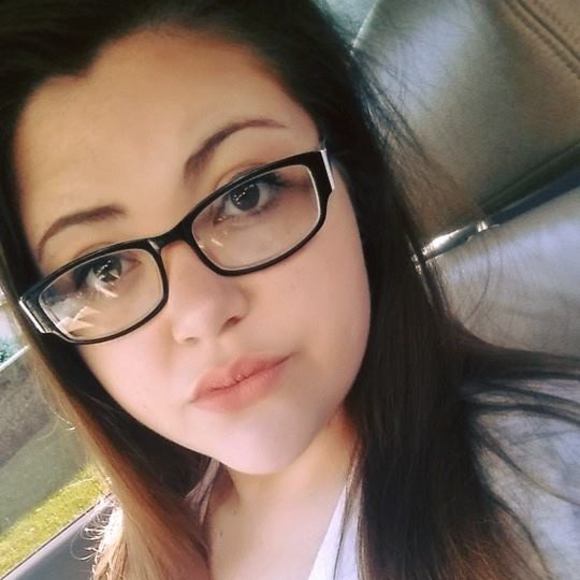 Meet your Posher, Mikayla