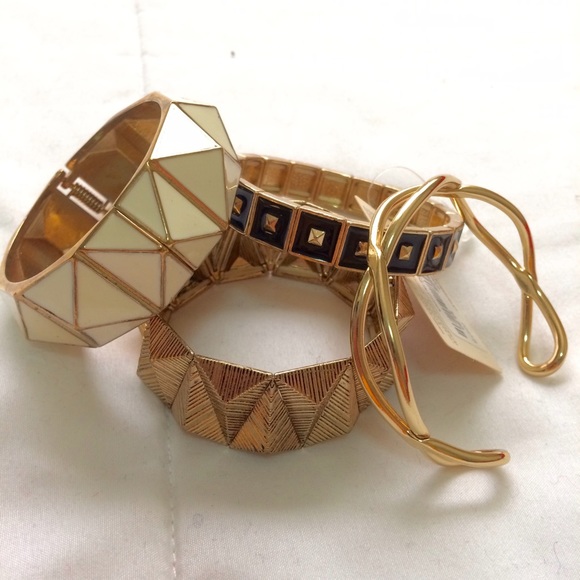 ✨SALE✨F21 Assortment of 4 Bangles/Bracelets