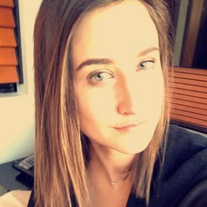 Meet your Posher, Carly