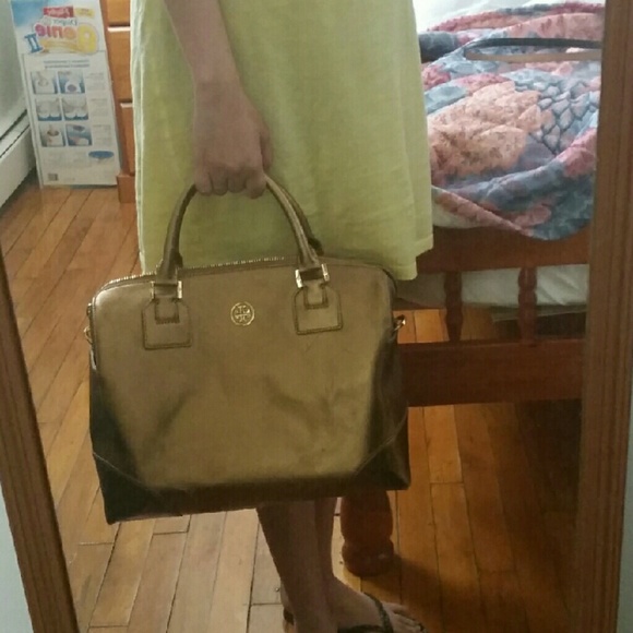 ❎❎Sold❎❎Authentic tory burch bag - Picture 3 of 4