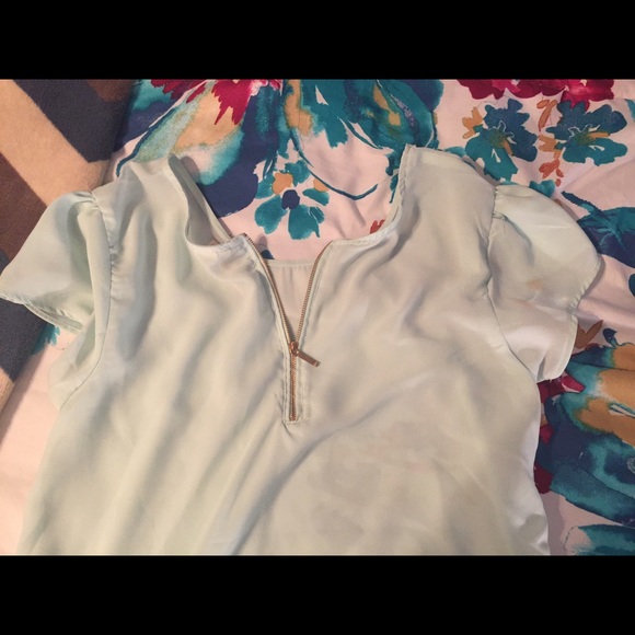 Blouse - Picture 2 of 2