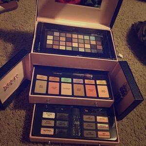 Makeup box