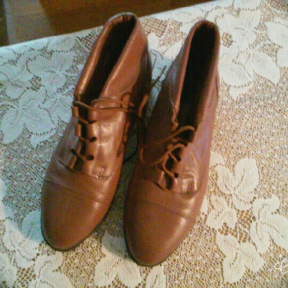 Vintage Brown Leather Granny Booties - Picture 2 of 4