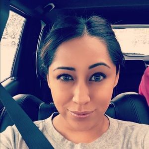 Meet your Posher, Melissa