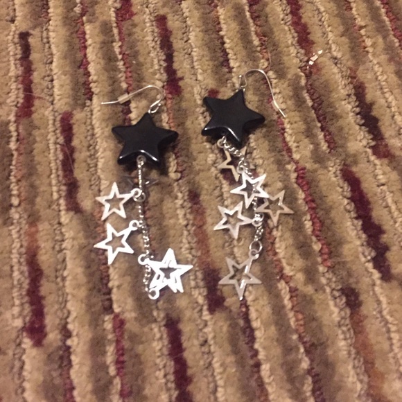 Hot Topic Black and Silver Star Dangling Earrings