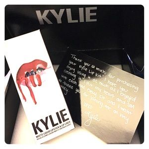 Brand new Kylie Lip kit in Dolce K