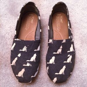 Wolf/Dog Navy TOMS (dark blue)