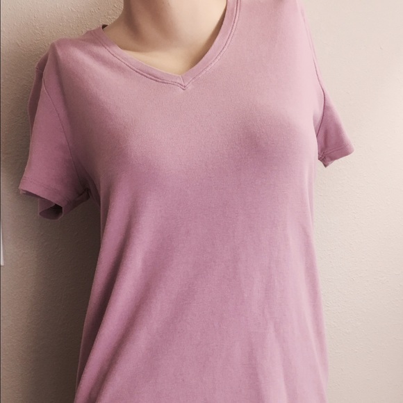 ☀️🏖SALE🏖☀️Lilac Vneck Tshirt - Picture 1 of 3