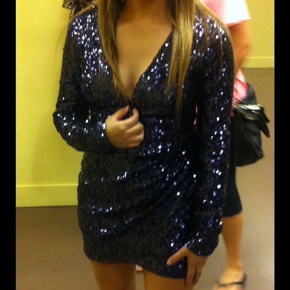 Special occasion dress - Picture 3 of 3