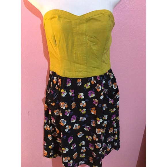Strapless dress