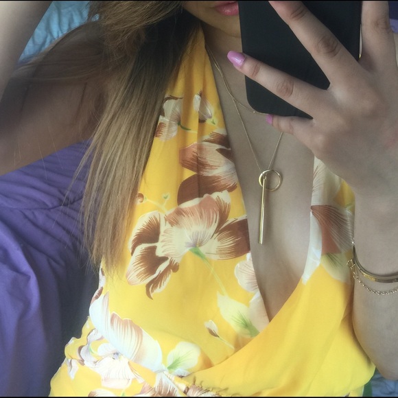 yellow floral romper - Picture 2 of 4