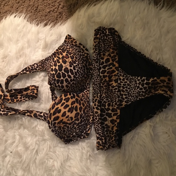Victoria Secret bombshell bikini