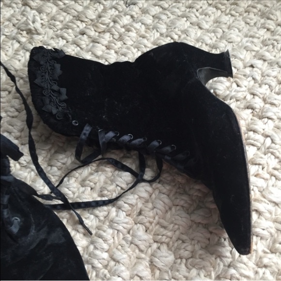 Vintage Natori Velvet Lace Up Victorian Boots