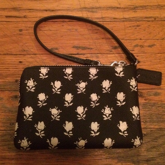 Limited Edition Coach Floral Flower Zip Coin Purse