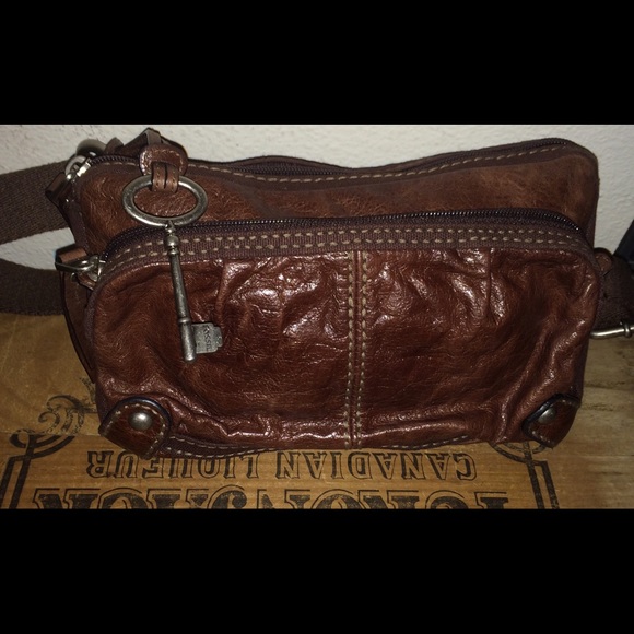 fossil leather fanny pack