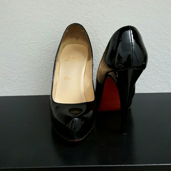 Christian louboutin authentic rolando