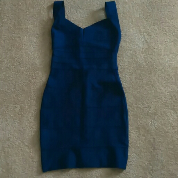 Sleeveless dress