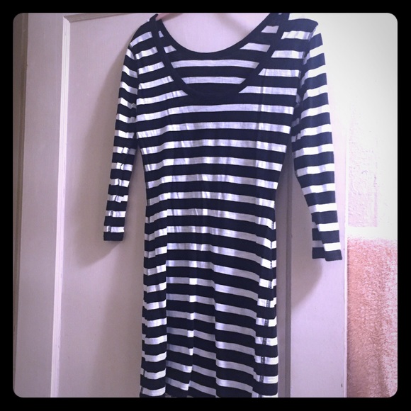 Reversible Express black/white striped dress