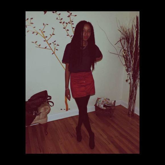 Meet your Posher, Aprielle - Picture 1 of 1