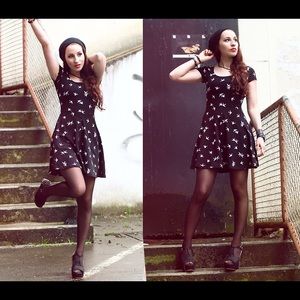 H&M Divided Black Swallow Bird Print Skater Dress