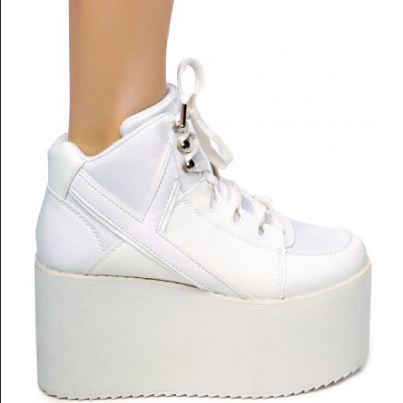 ISO YRU Qozmo hi platform sneakers. - Picture 1 of 1