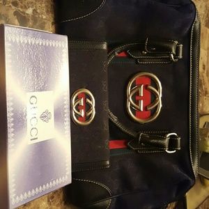 Gucci purse and wallet