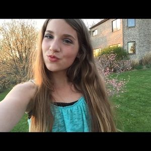 Meet your Posher, Bella