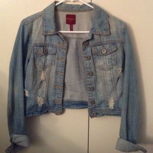 Distressed Light Jeans Denim Jacket.