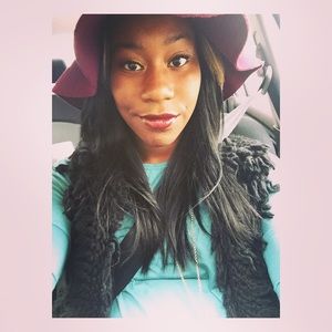 Meet your Posher, Destini