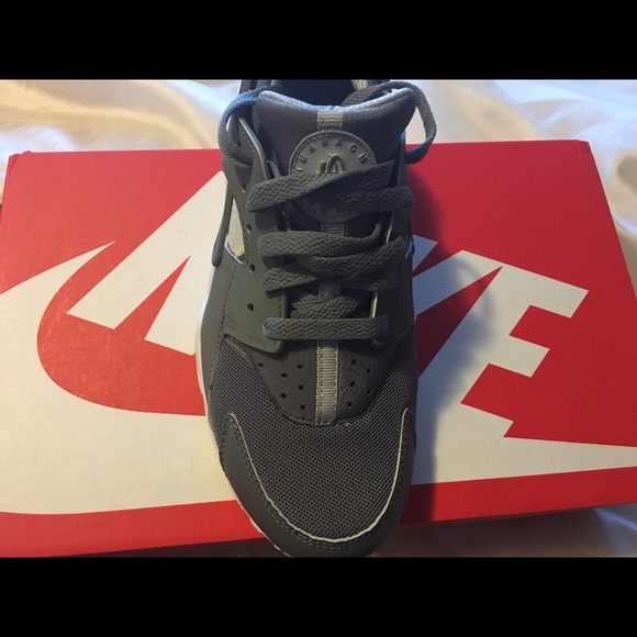 SOLD!!! Nike Huaraches BRAND NEW