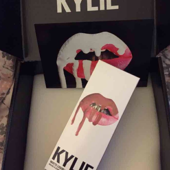 Kylie cosmetics . Candy k