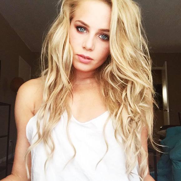 Meet your Posher, Caroline