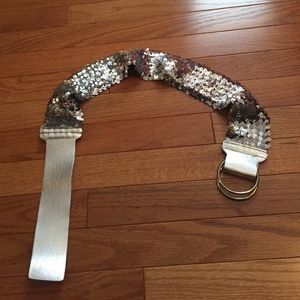 Sequin belt