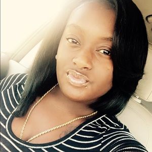 Meet your Posher, Dominique