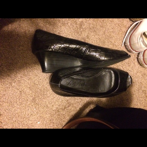 Gently used Lifestride Wedges - Picture 2 of 3