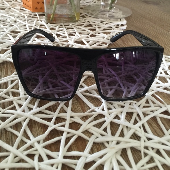Oversized black sunglasses